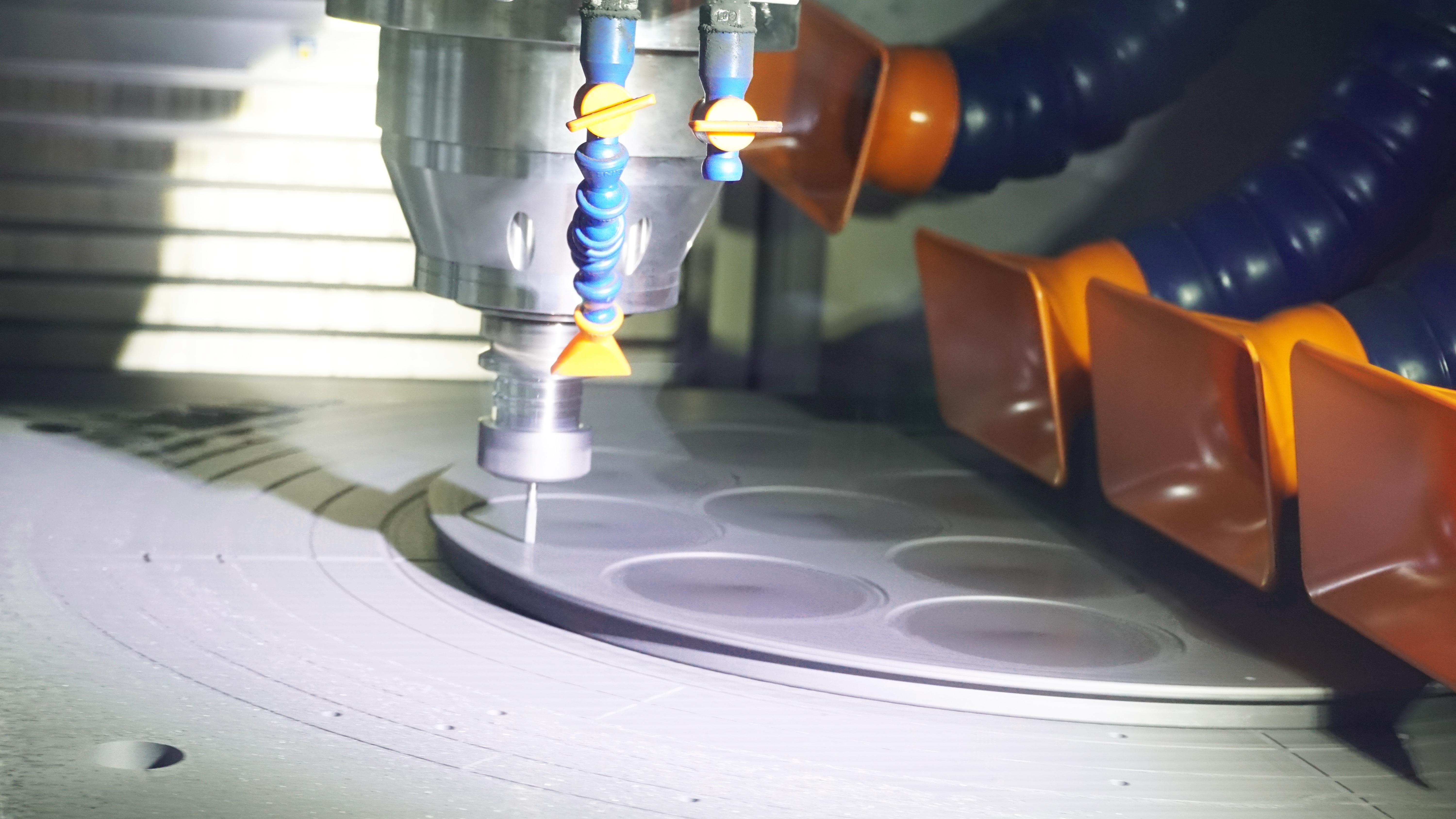 VETEK CNC پریسجن مشیننگ ورکشاپ کے اندر: ہائی پیوریٹی سیمی کنڈکٹر اجزاء کی بنیاد بنانا
